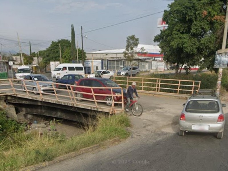 Puente 19 Poniente requiere semáforo, constantes accidentes