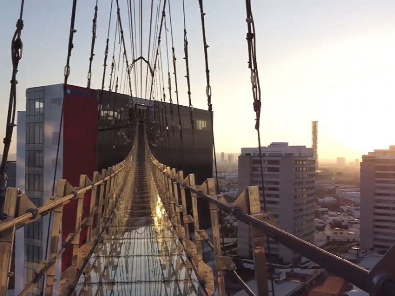 Puente de cristal colgante, nuevo atractivo turístico en Puebla