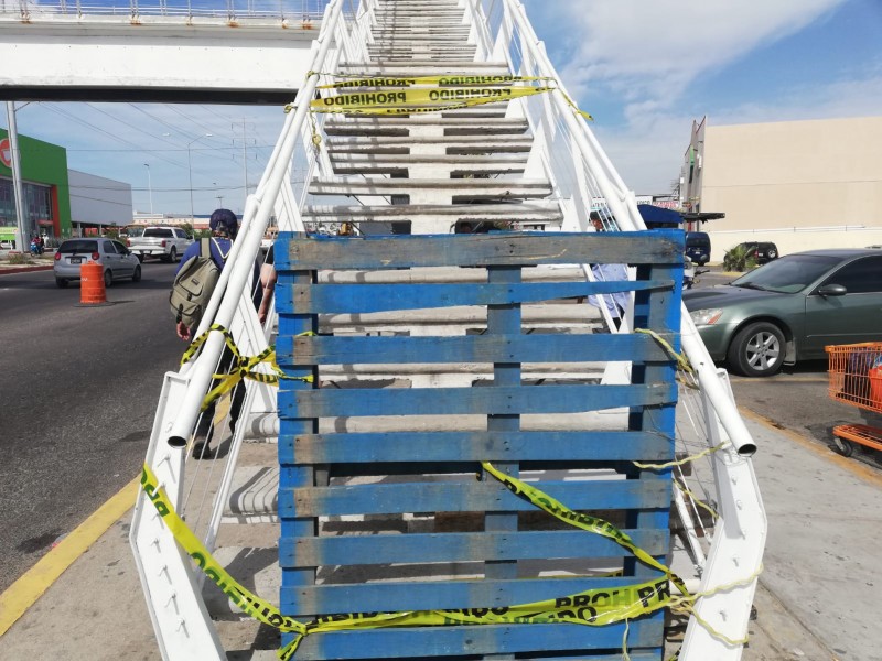 Puente peatonal en CSL permanecerá clausurado