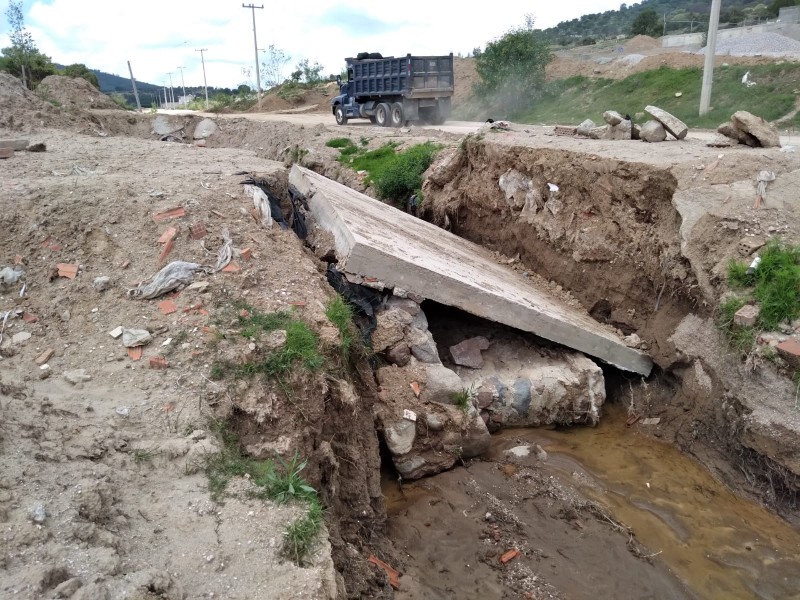 Puente roto problema para vecinos de colonia en Amozoc