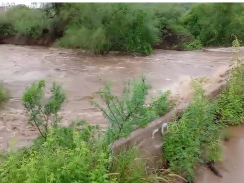 Puente Tetaboca queda cerrado ante aumento del nivel del agua