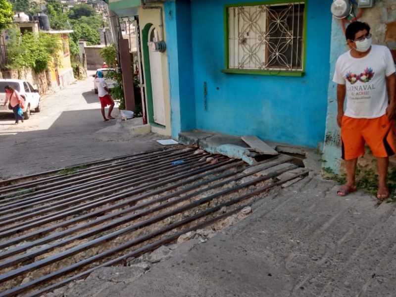 Puente vehicular en mal estado preocupa a vecinos