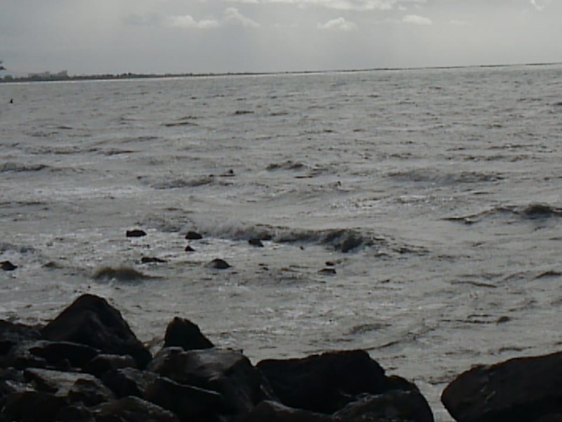 Puerto cerrado al navegaciòn a embarcaciones menores