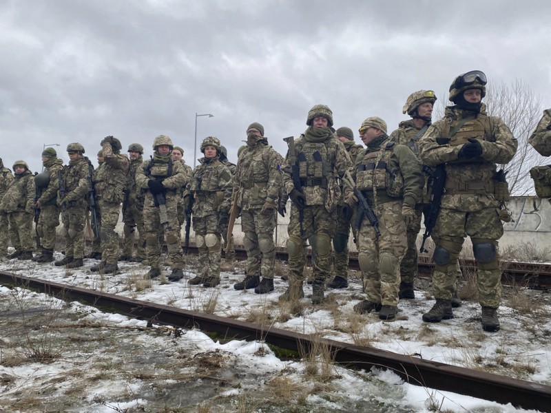 Putin respalda envió de voluntarios a zonas de combate ucranianas