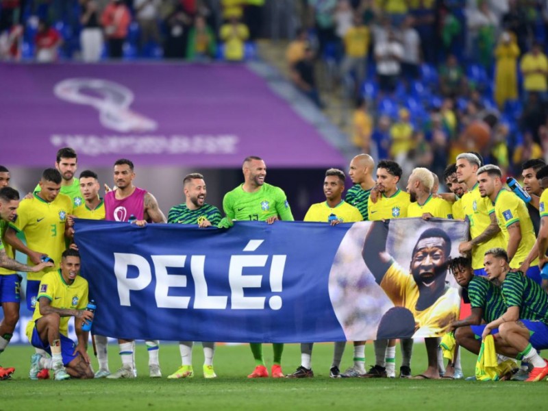 Qatar 2022: Dedican brasileños la victoria a Pelé