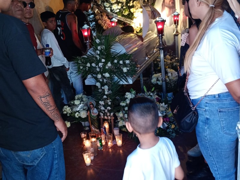 “Que destituyan a los responsables de la muerte de Osiel