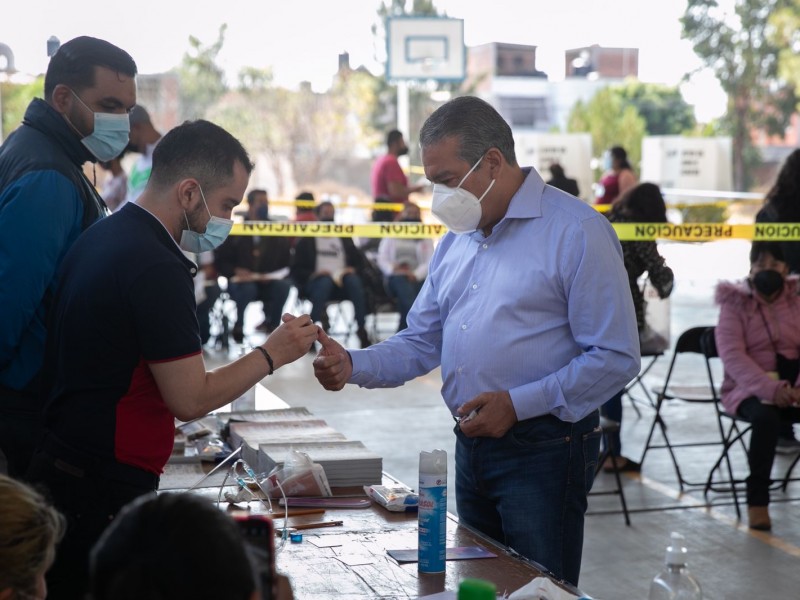 Que gane Michoacán: Raúl Morón al ejercer su voto