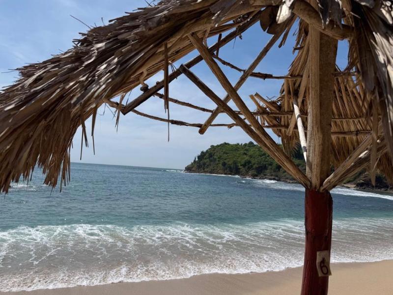 Quedaron daños en 17 restaurantes de la Isla de Ixtapa