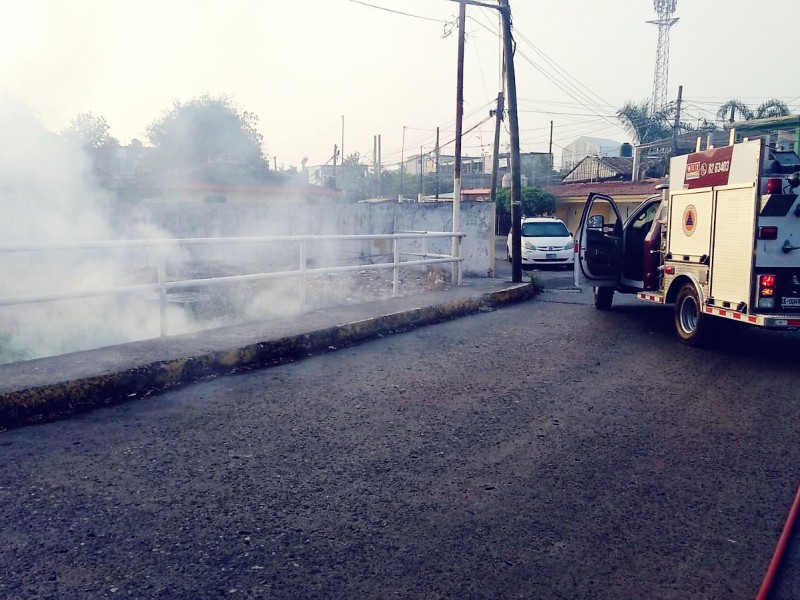 Quema de pasto se sale de control en Poza Rica