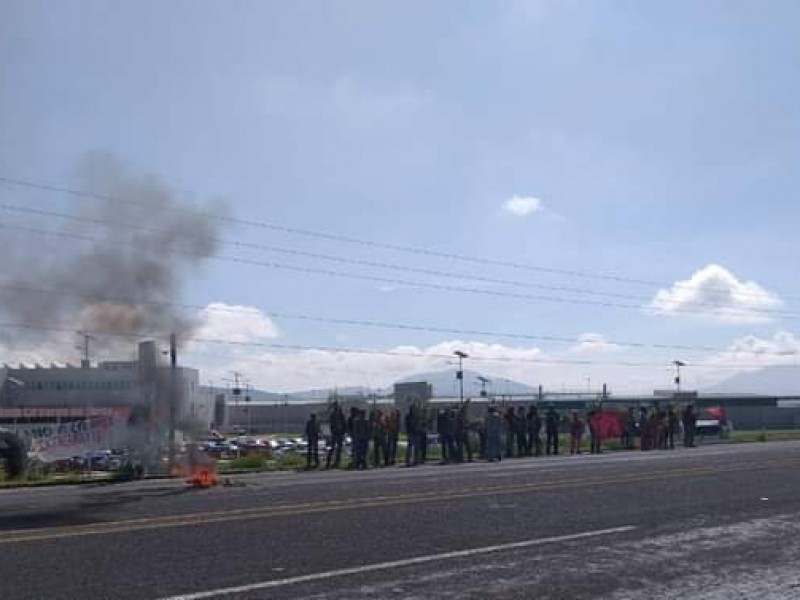 Queman milpas campesinos del valle Libres-Oriental como protesta