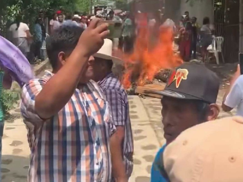 OPLE confirma quema de paquetes electorales en Coahuitlán en traslado