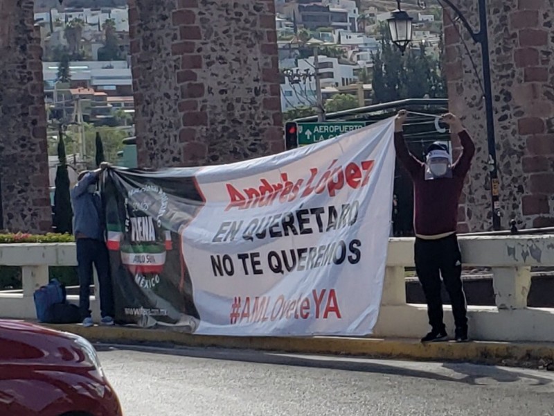 Queretanos protestan en contra de Andrés Manuel López Obrador