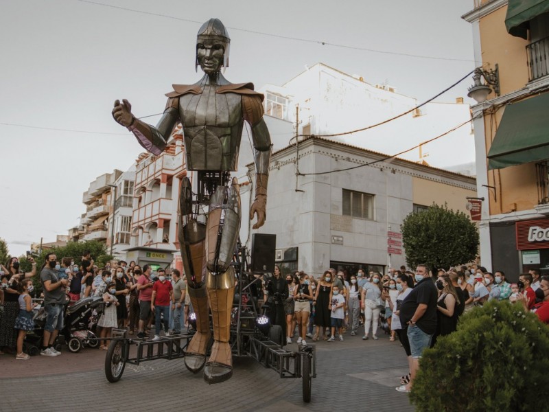 Querétaro Experimental presenta el pasacalles “Aquiles”