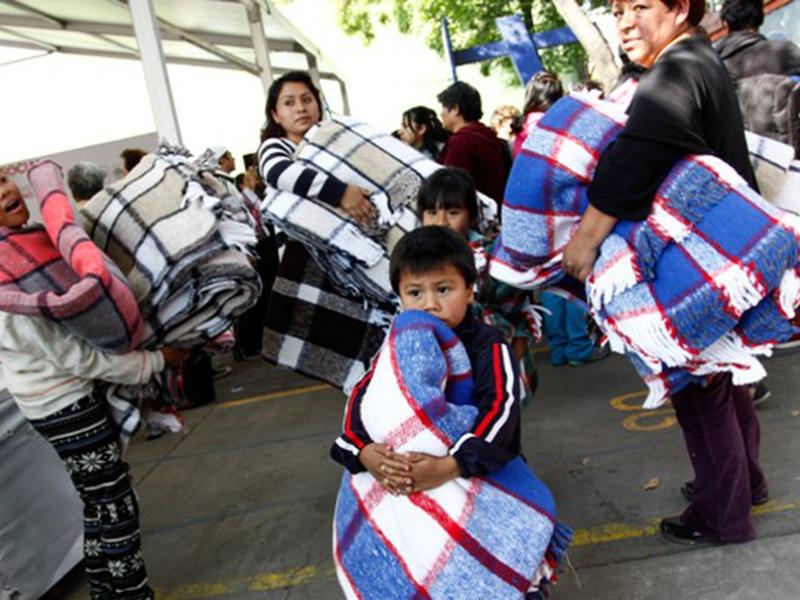 Querétaro inicia colecta de cobijas y habilita albergue invernal