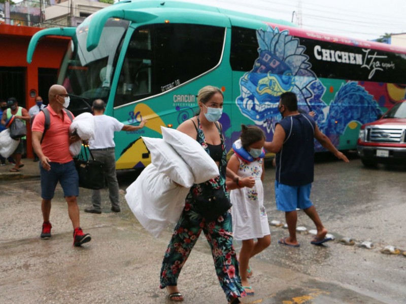 Reanudan actividades y levantan ley seca en Quintana Roo