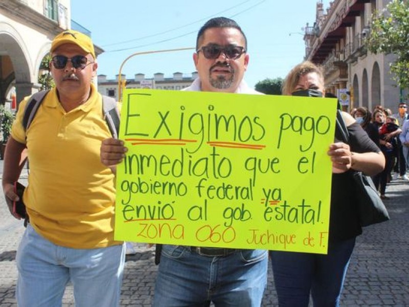 Quinto día de protesta; maestros reiteran desconfianza a pago retroactivo