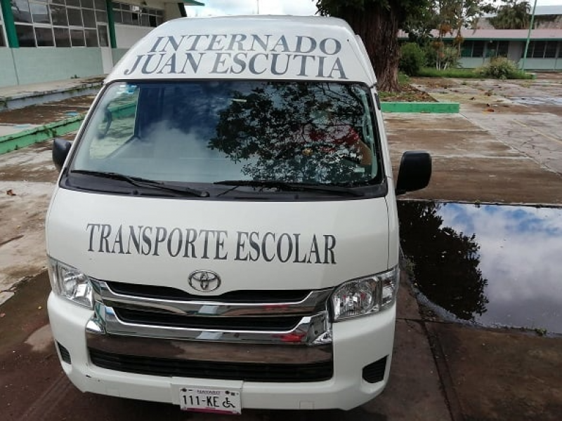 Quitan transporte escolar al internado Juan Escutia