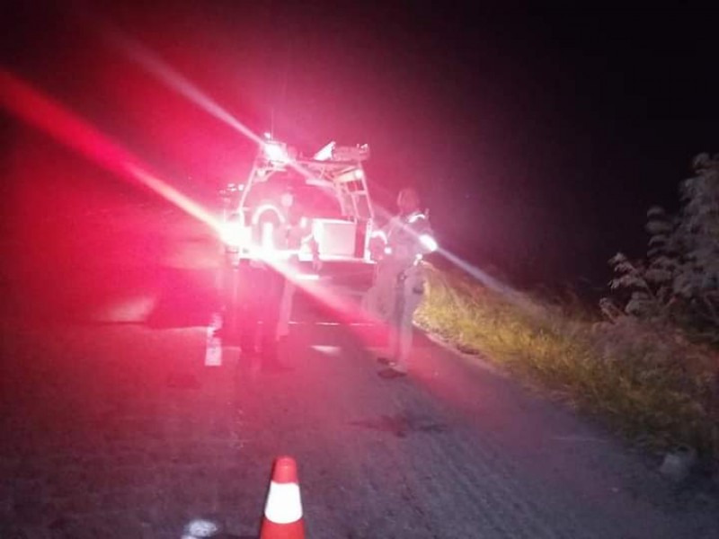 Rachas de viento alertan a autoridades por incendios y volcaduras