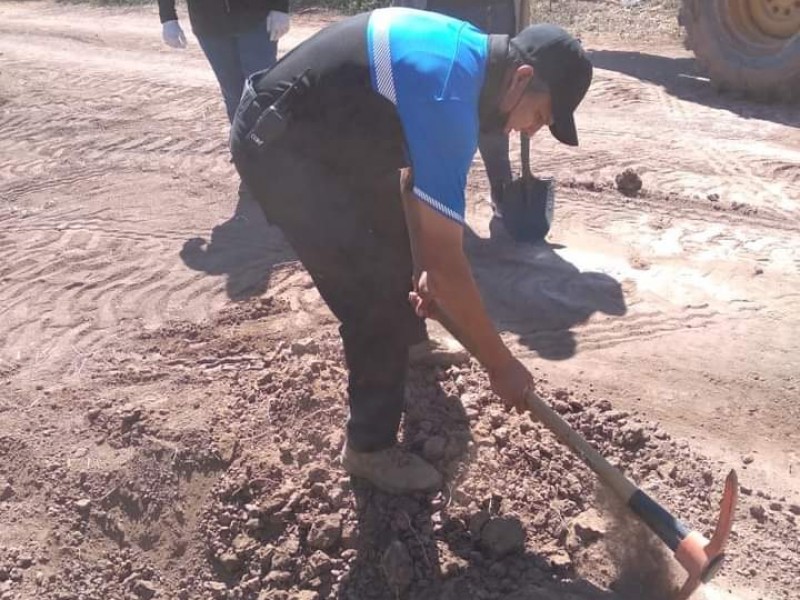 Rastreadoras, manos en busca de seres queridos