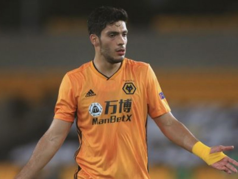 Raúl Jiménez falla penal y eliminan al Wolverhampton