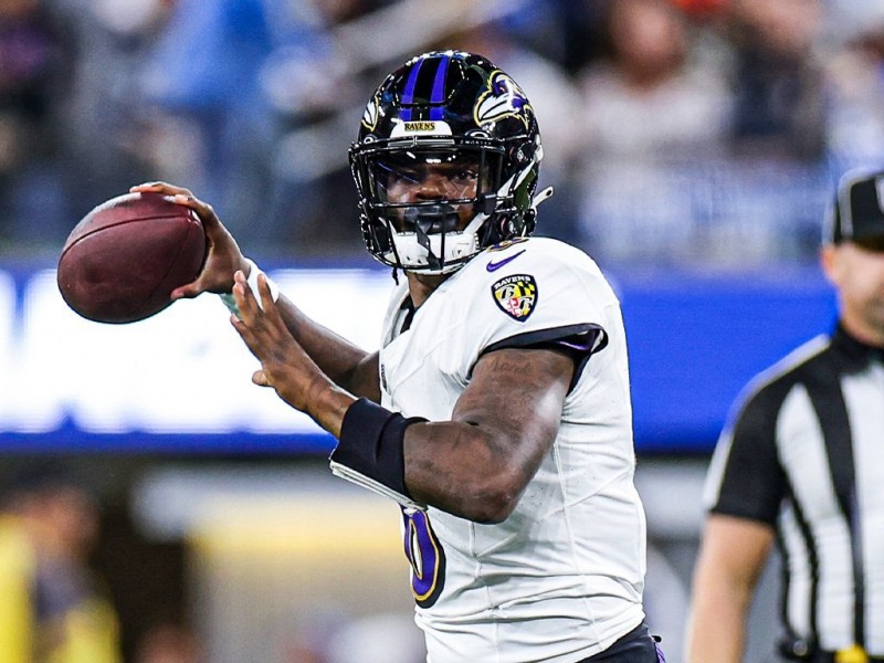 Ravens vence a Chargers en el SNF