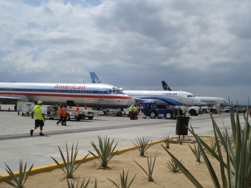 Rayo impacta avión de Aeromexico en La Paz