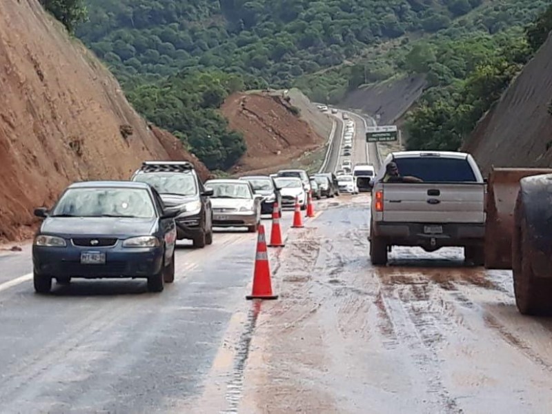 Reabierta parcialmente circulación en autopista Tepic San Blas