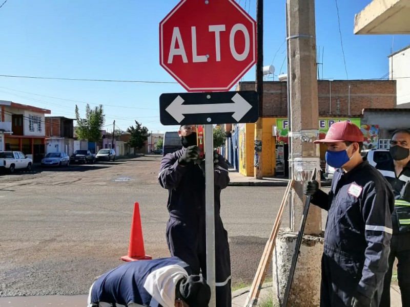 Reabilita DMSP señalética vial a fin de disminuir accidentes