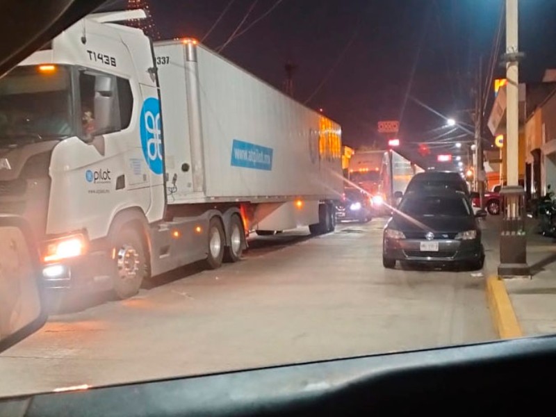 Reabren autopista Mazatlán-Tepic en Escuinapa después de 10 Horas de bloqueo