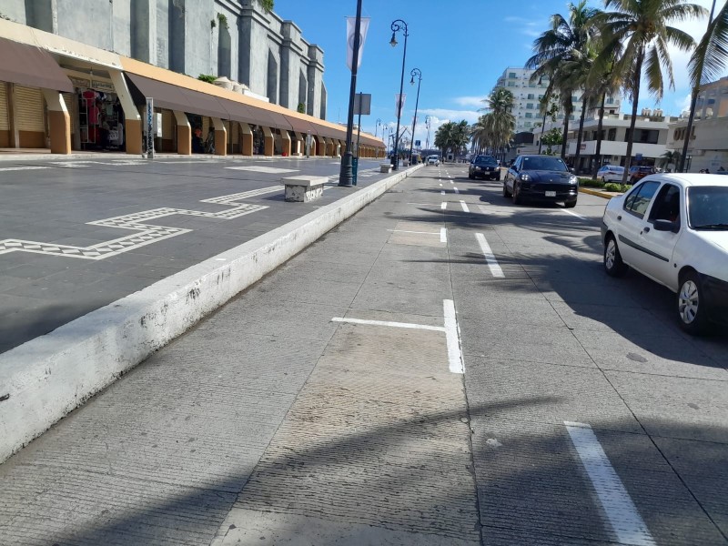 Reabren estacionamientos en zona del malecón de Veracruz