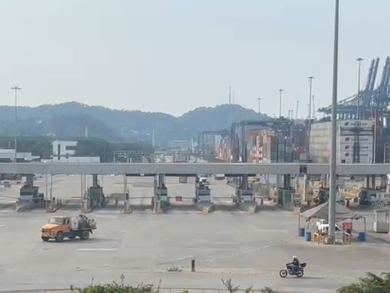 Reabren ingresos al Puerto de Manzanillo; no hubo bloqueos