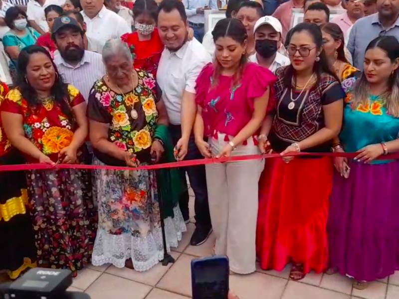 Reabren parque Heliodoro Charis Castro tras concluir remodelación