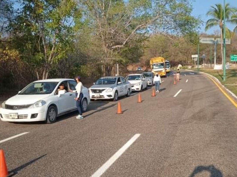 Reactivan filtros sanitarios en Huatulco por variantes de Covid-19