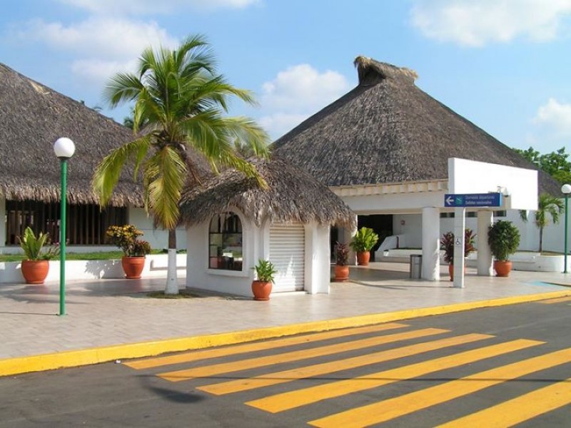 Reactivan vuelos nacionales en el aeropuerto de Huatulco