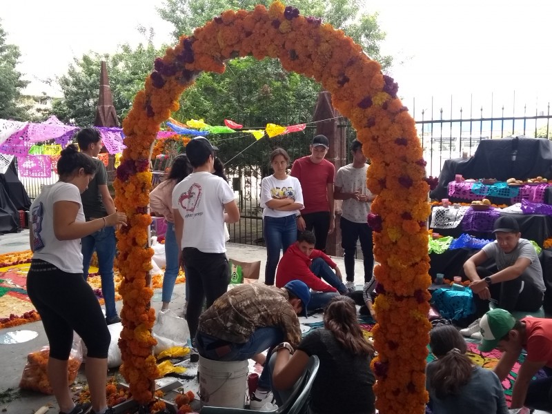 Realiza CRAM tradicional concurso de altares de muertos