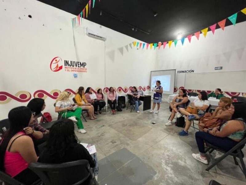 Realiza Injuvemp taller para mujeres jóvenes emprendedoras