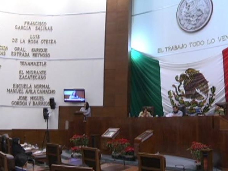 Realiza legislatura exhortos a Tello, Senado y Ayuntamientos