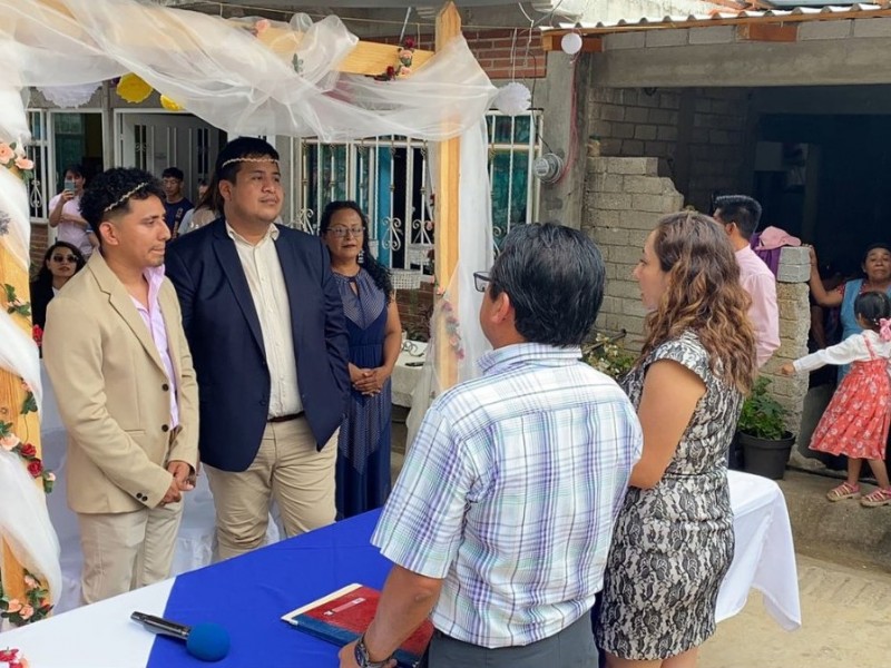 Realiza Registro Civil primera boda igualitaria en la Sierra Mixe