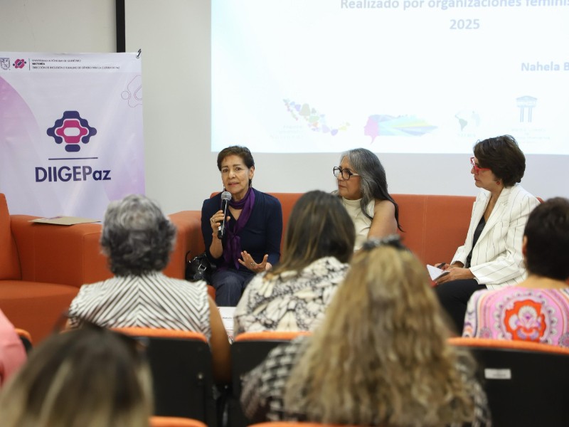 Realiza UAQ conversatorio 