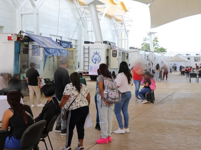 Realizan 1ª feria de la salud en beneficio de buscadoras y colectivos