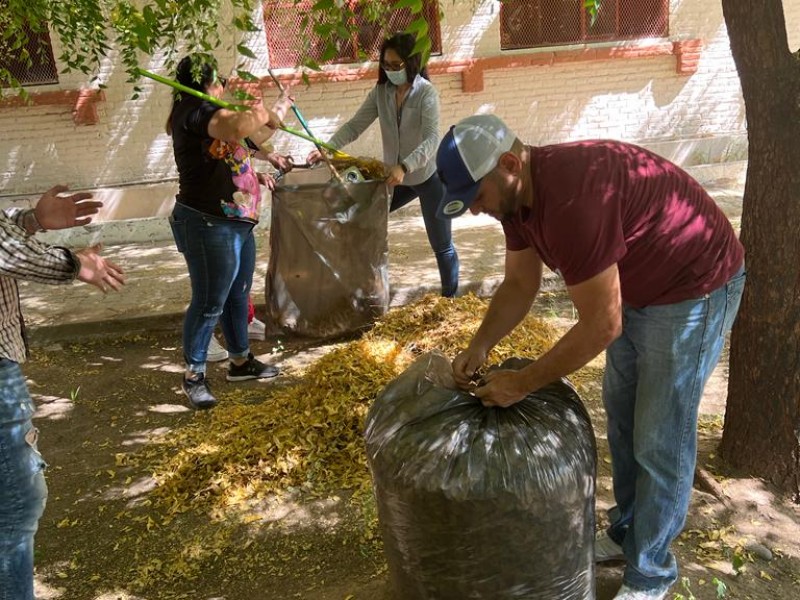 Realizan actividades de limpieza en el emblemático internado Cruz Gálvez