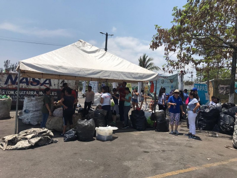 Realizan AMANC programa reciclando y ayudando