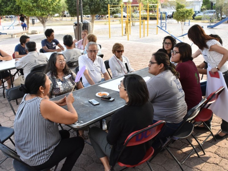 Realizan autoridades reunión con vecinos