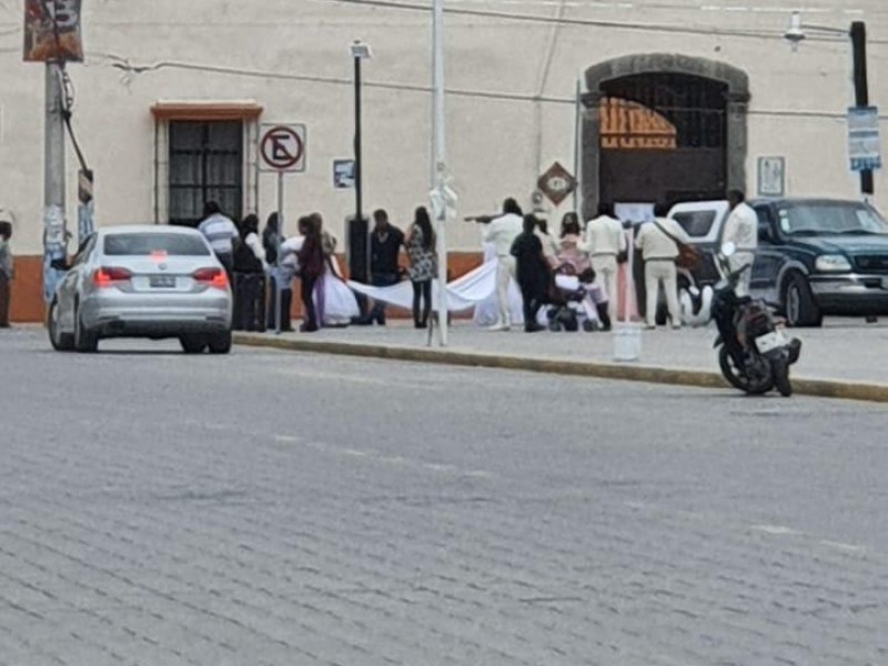 Realizan boda y bautizo en parroquia de Amozoc