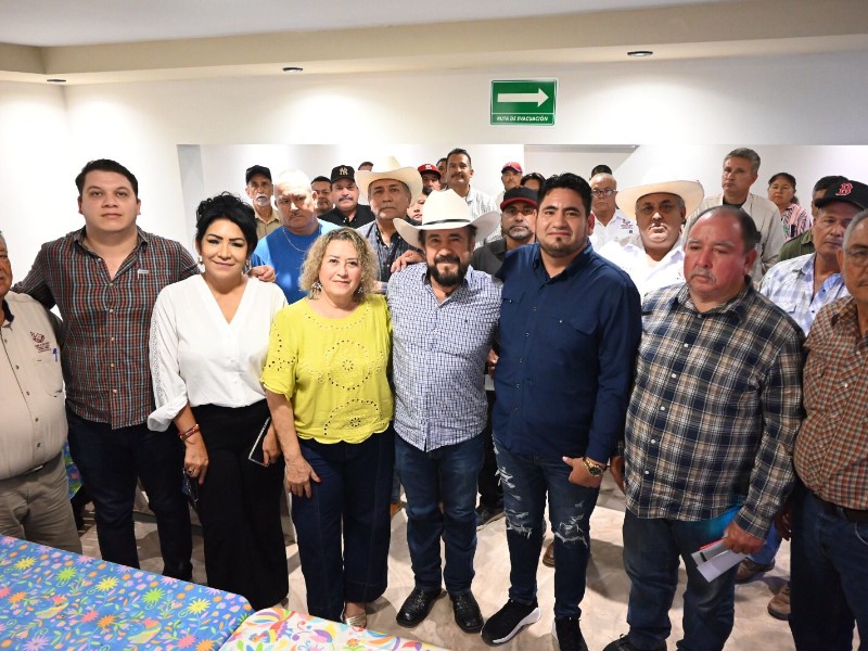 Realizan capacitación a ganaderos contra el gusano barrenador en Juan José Ríos