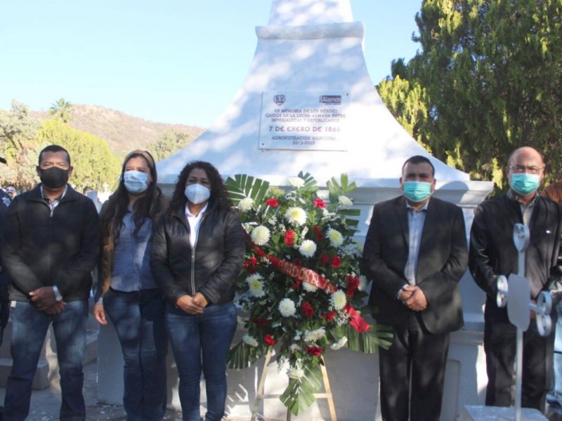 Realizan ceremonia cívica en honor a Héroes caídos en Álamos