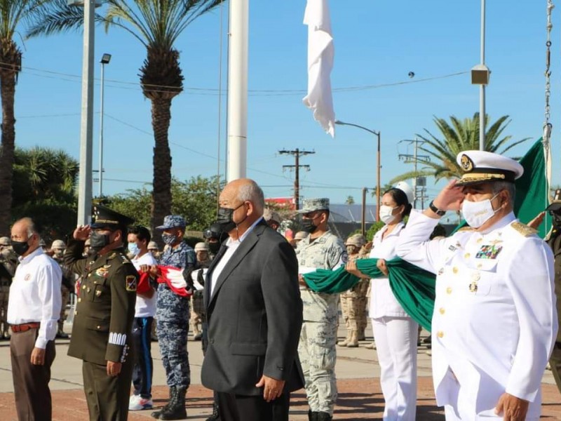 Realizan ceremonia cívica por el aniversario de la Revolución Mexicana