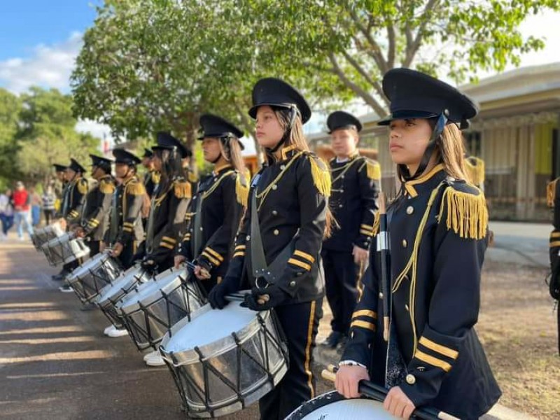 Realizan ceremonia cívica por el 'Día de la Bandera'