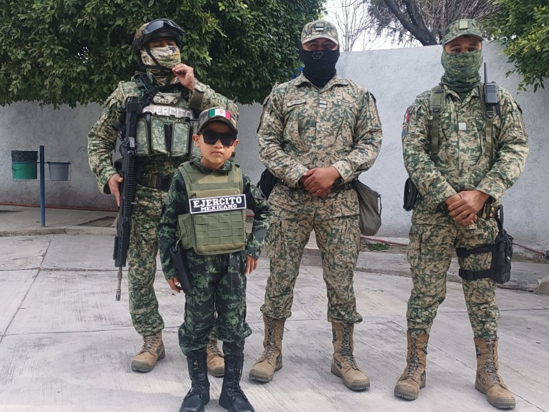 Realizan Ceremonia de Incineración de Bandera en Justo Sierra