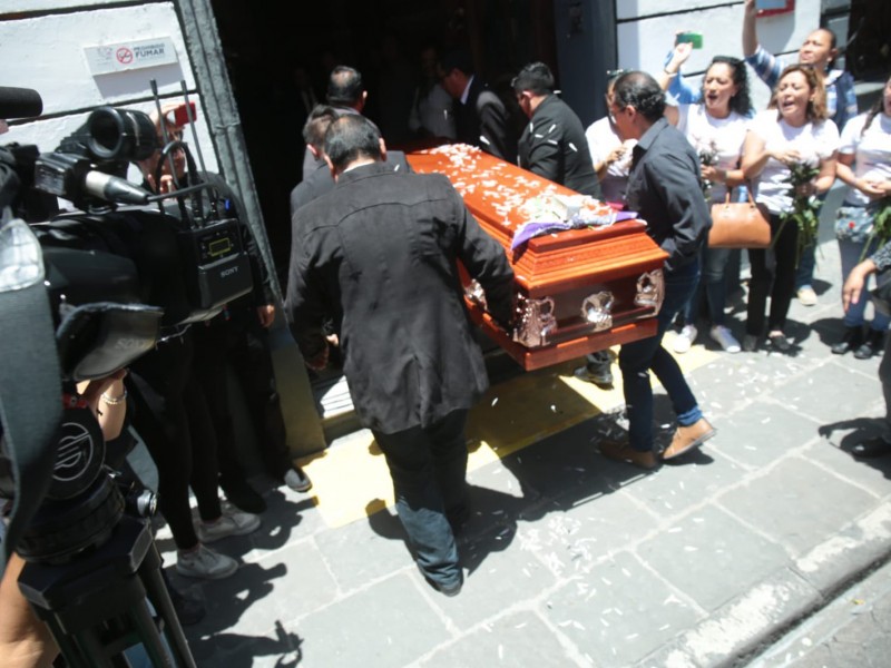 Realizan ceremonia póstuma en Congreso de Puebla para Aurora Sierra